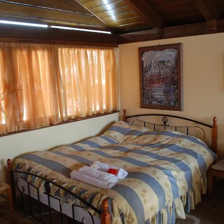 Apartment Xilini Folitsa House *